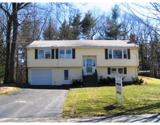 Unit for sale at 20 Marychris Dr., Hudson, MA 01749