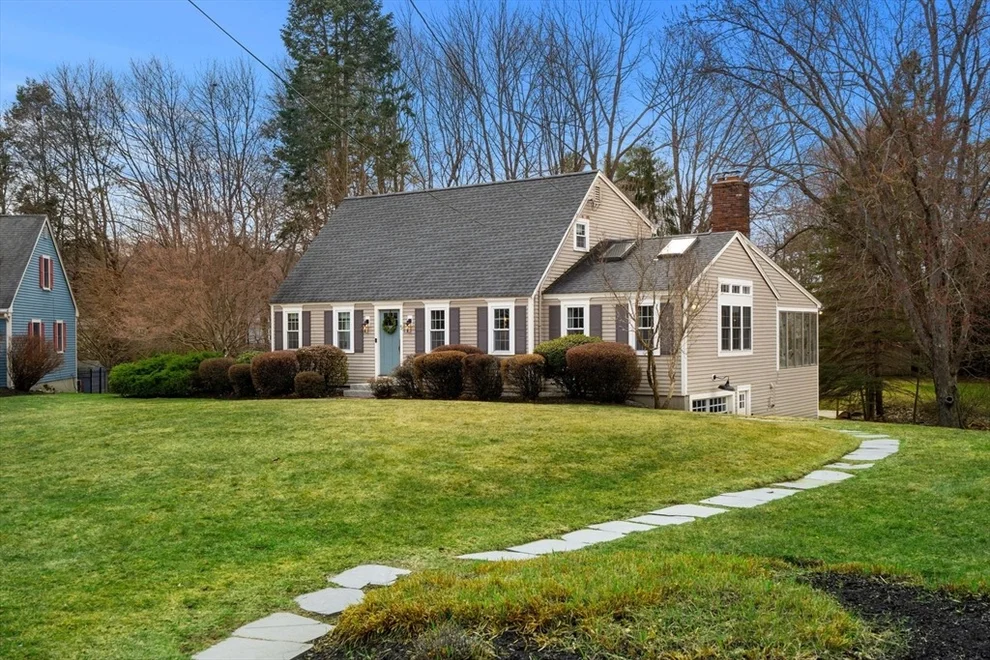 Unit for sale at 5 Ivanhoe Lane, Andover, MA 01810