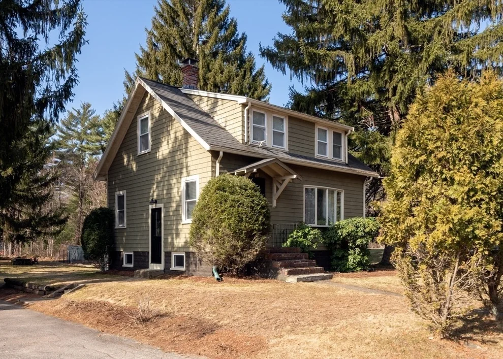 Unit for sale at 501 Spring St, Hanson, MA 02341