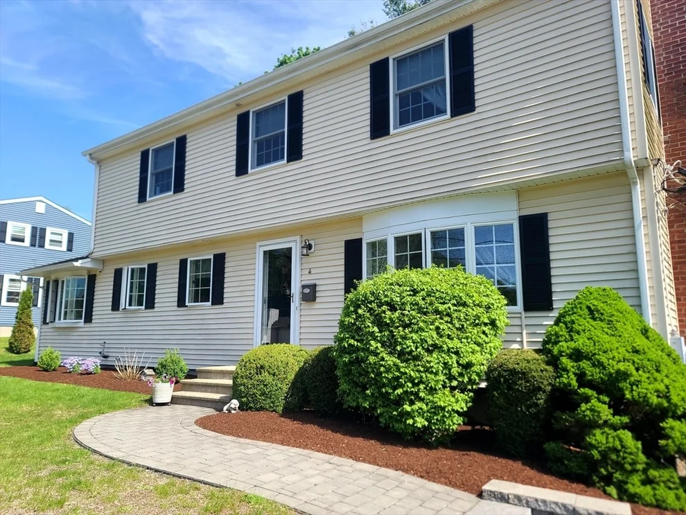 Unit for sale at 4 Briarcliff Ln, Paxton, MA 01612