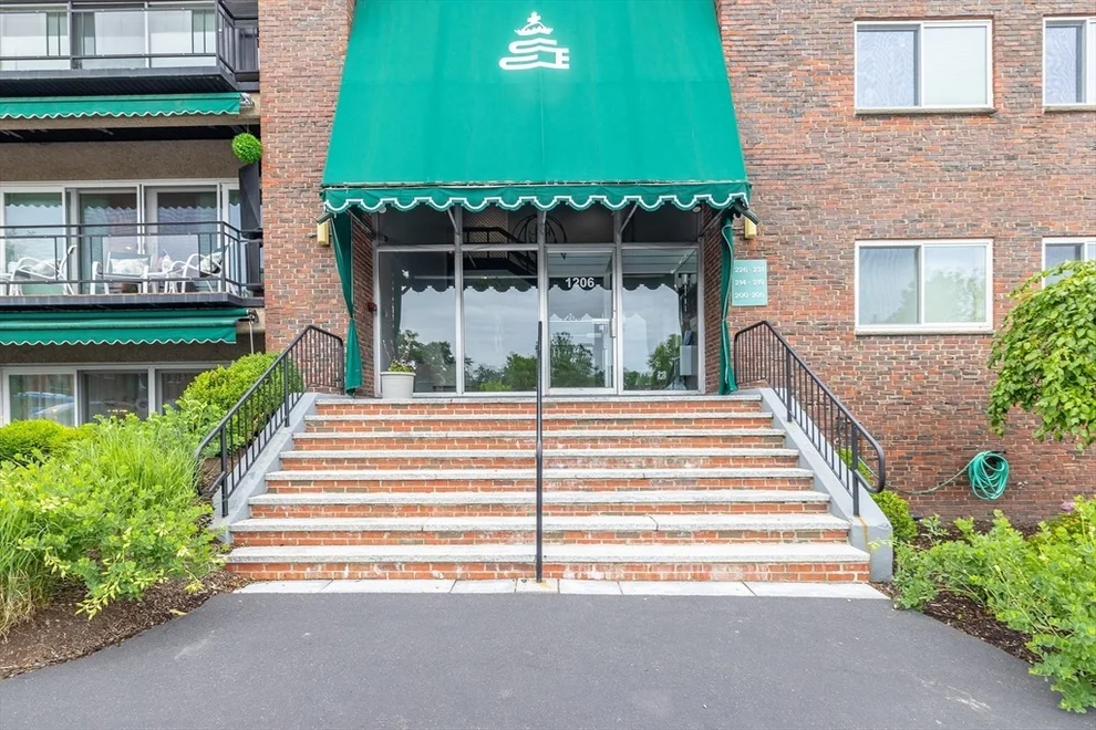 Unit for sale at 1206 Greendale Ave, Needham, MA 02492