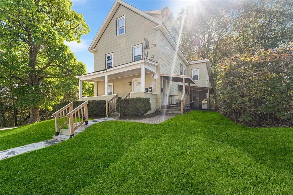 Unit for sale at 48 Chestnut St, Leominster, MA 01453