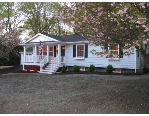 Unit for sale at 8 Carol Ann Dr, Medfield, MA 02052