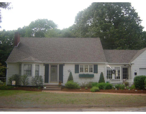Unit for sale at 348 Goldthwaite Rd, Northbridge, MA 01588