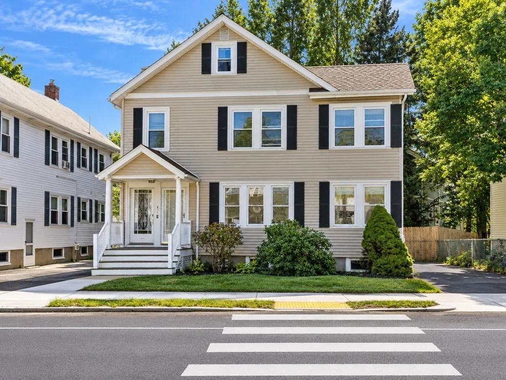 Unit for sale at 88-90 Auburn St, Newton, MA 02466