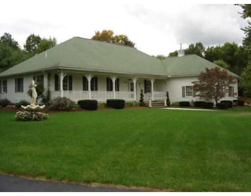 Unit for sale at 26 Ashwood Ave, Wilmington, MA 01887