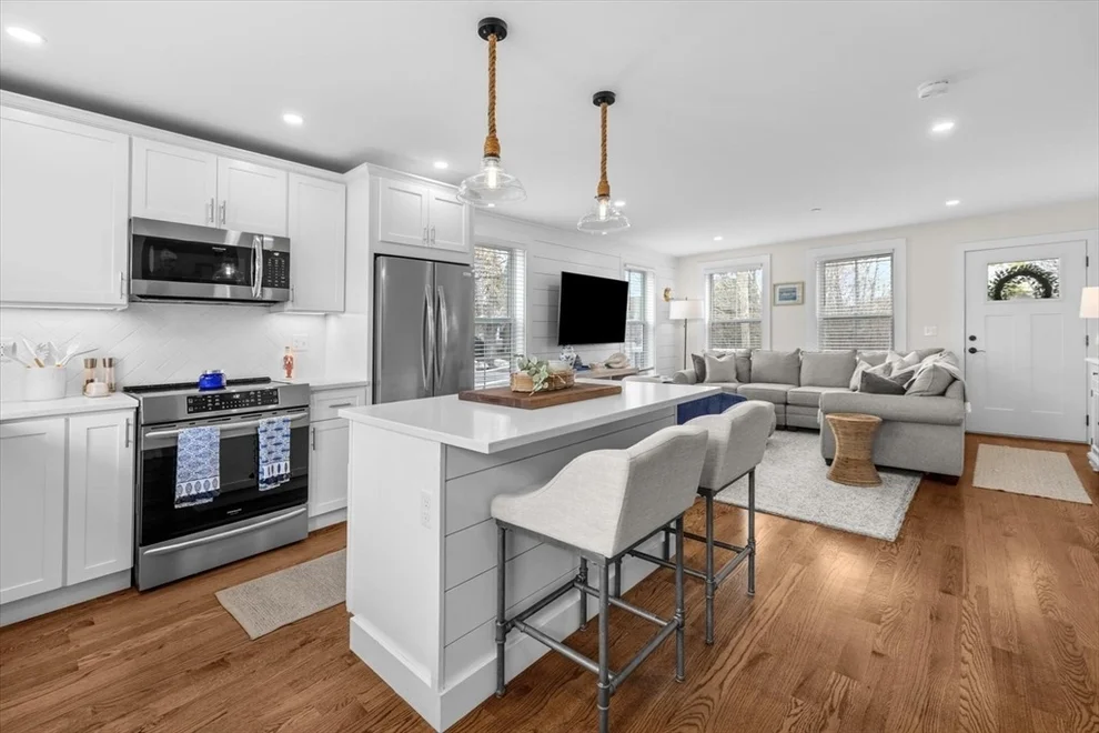 Unit for sale at 6 Macdonald Terrace, Scituate, MA 02066