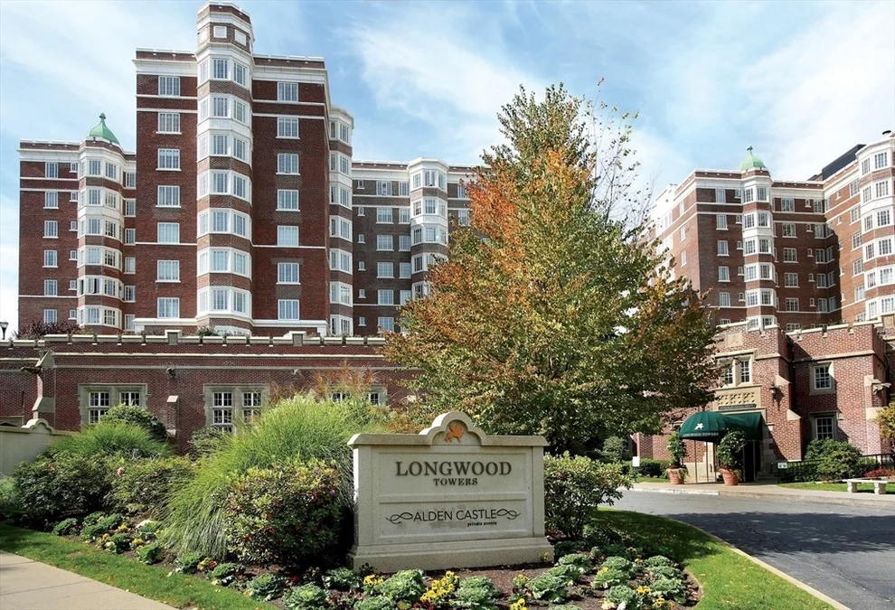 Unit for sale at 20 Chapel St, Brookline, MA 02446