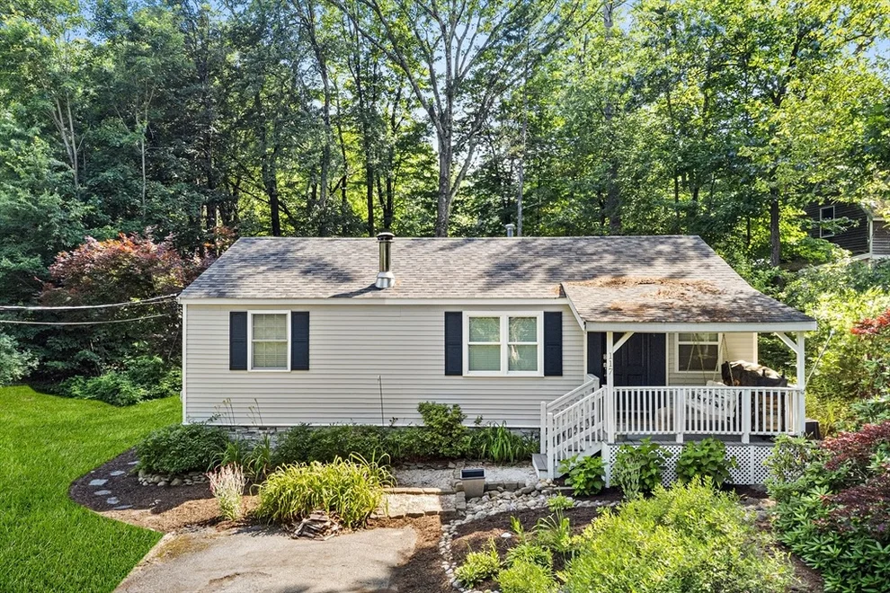 Unit for sale at 117 Woodland Dr, Lunenburg, MA 01462