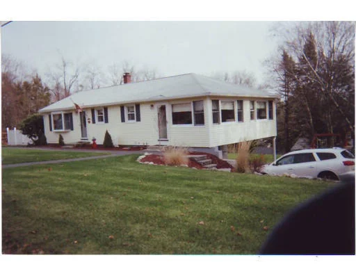 Unit for sale at 14 Hilltop Dr, Sterling, MA 01564