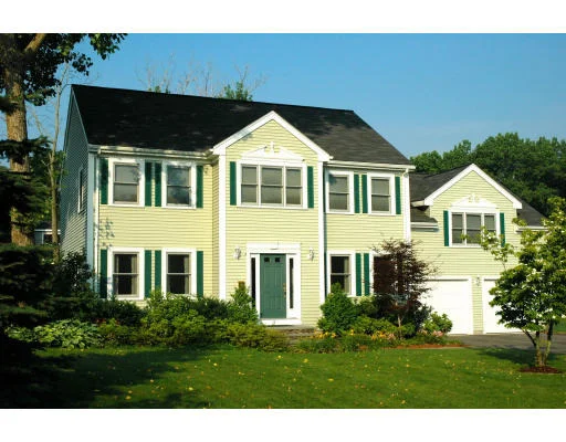 Unit for sale at 14 Pine Meadow Dr, Newton, MA 02466