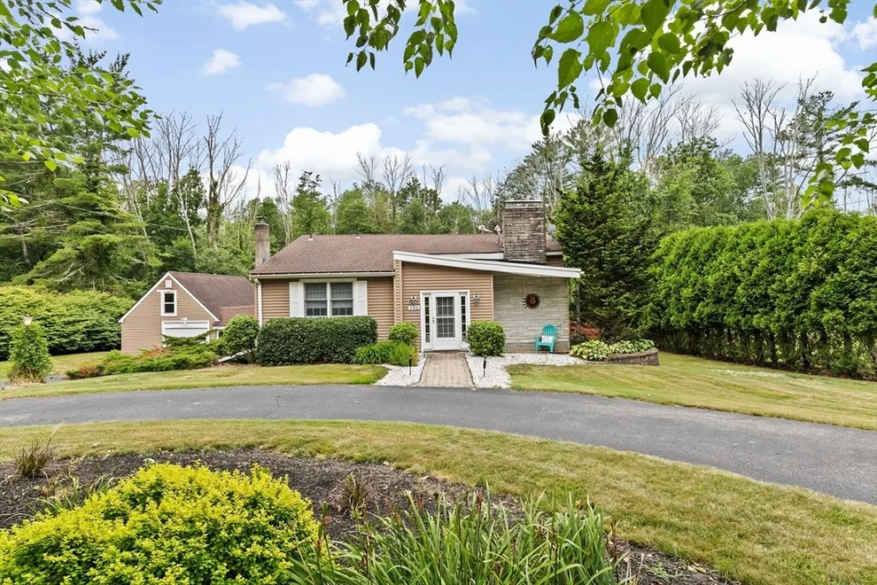 Unit for sale at 190 Holmes St, Hanson, MA 02341