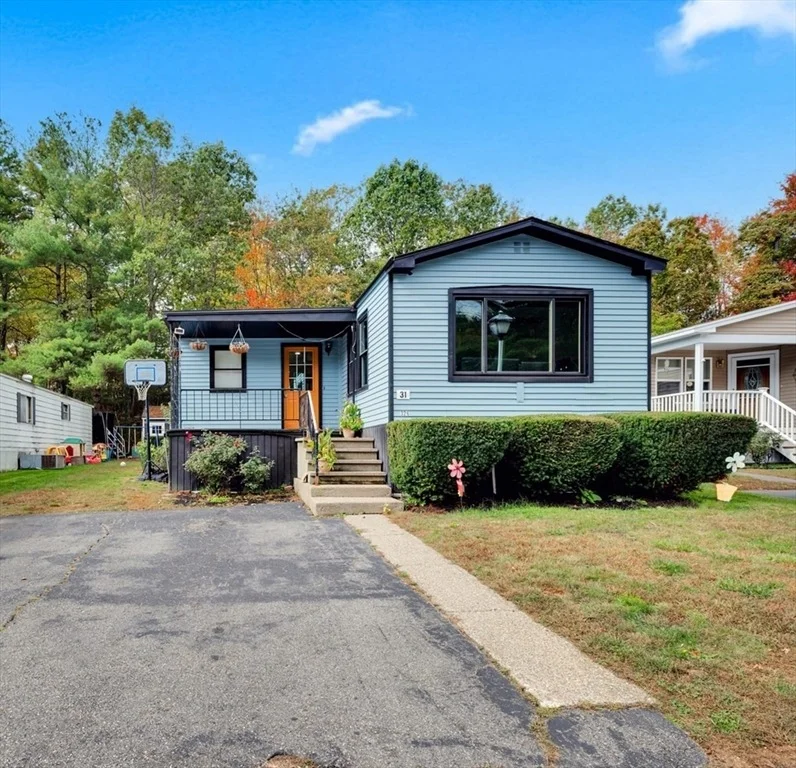 Unit for sale at 31 Sonia Dr, Marlborough, MA 01752
