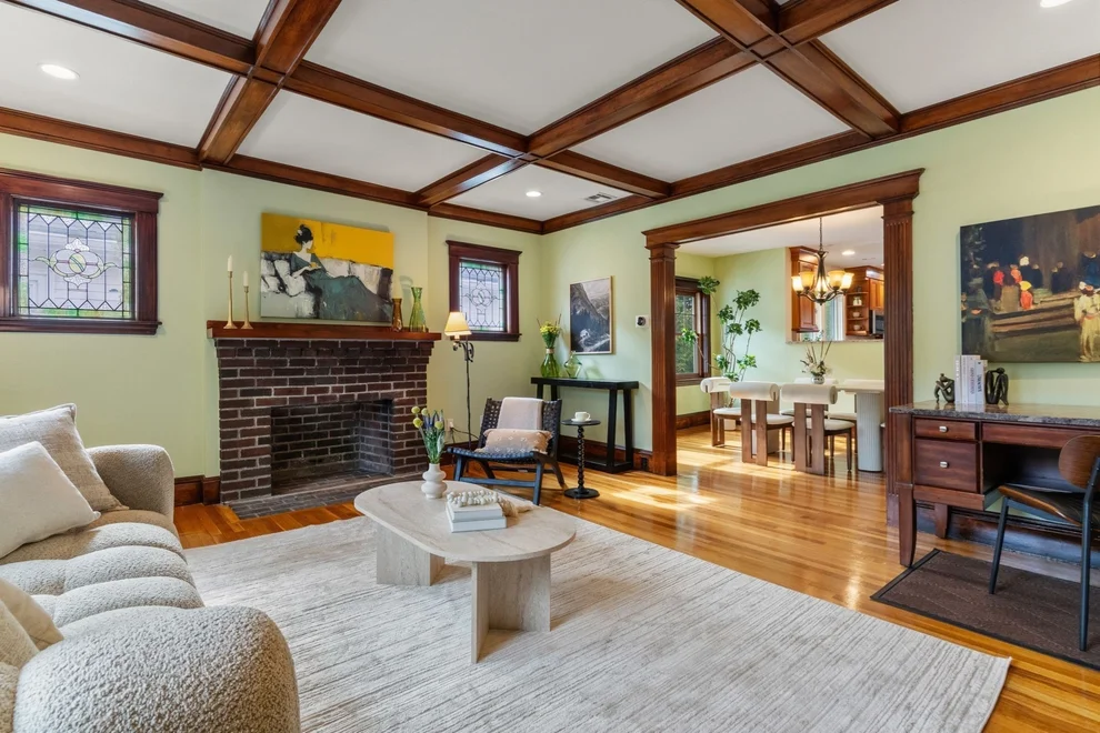 Unit for sale at 225 Jackson Rd, Newton, MA 02458