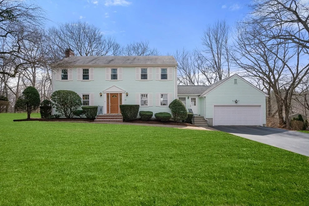 Unit for sale at 85 Thornberry Rd, Winchester, MA 01890