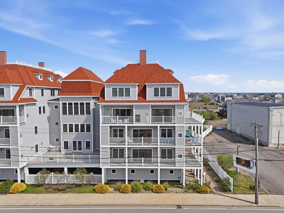 Unit for sale at 233 Beach Rd, Salisbury, MA 01952