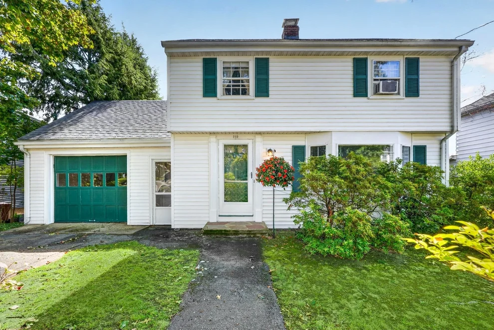 Unit for sale at 219 Laurel Street, Melrose, MA 02176