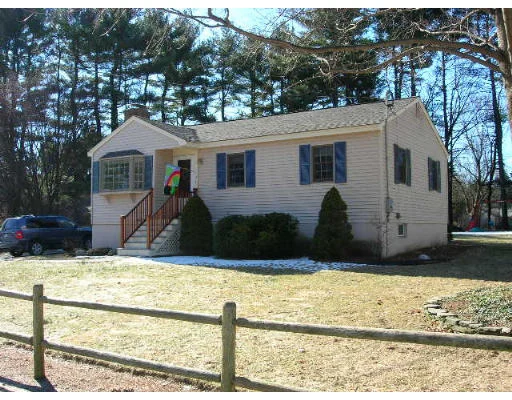 Unit for sale at 7 Green Street, Littleton, MA 01460