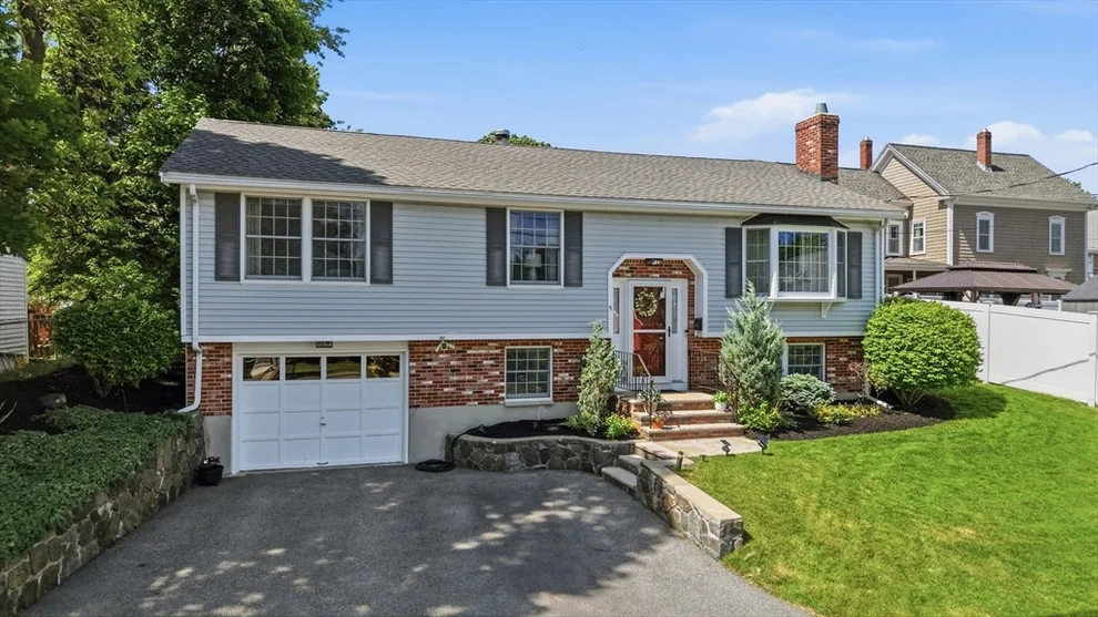 Unit for sale at 5 Milk St Ext, Peabody, MA 01960