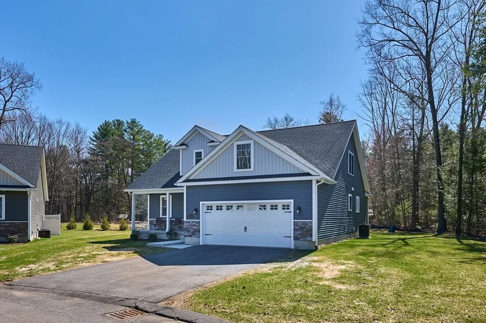Unit for sale at 16 Steplar Crossing, Easthampton, MA 01027