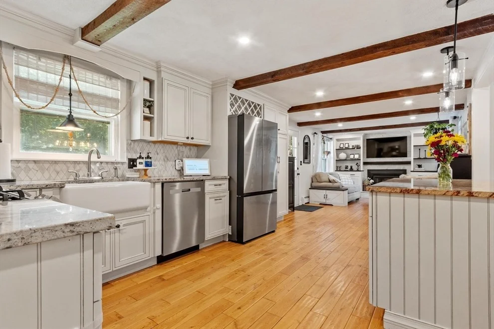 Unit for sale at 123 Houde St, Marlborough, MA 01752