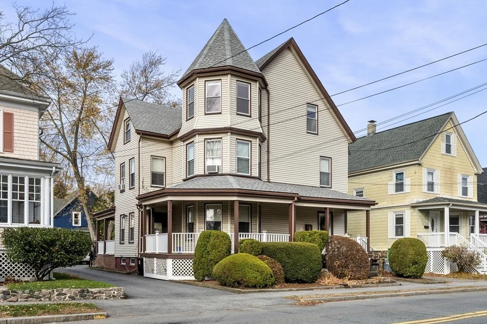 Unit for sale at 98 Paradise Rd, Swampscott, MA 01907
