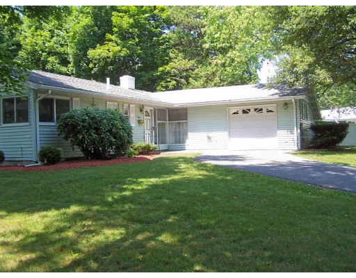 Unit for sale at 11 Linda Rd, Braintree, MA 02184