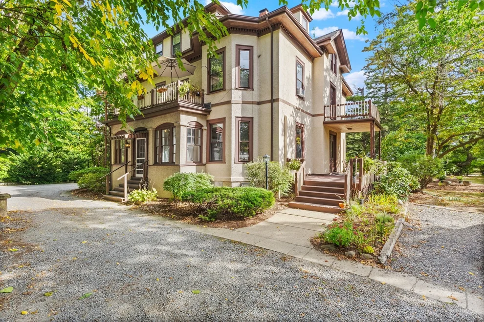 Unit for sale at 595 Watertown St, Newton, MA 02460