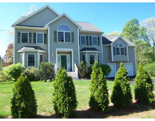 Unit for sale at 2 Skyline Dr, Billerica, MA 01821