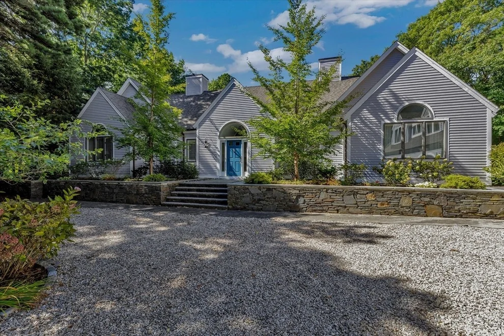 Unit for sale at 100 The Paddock Cir, Mashpee, MA 02649