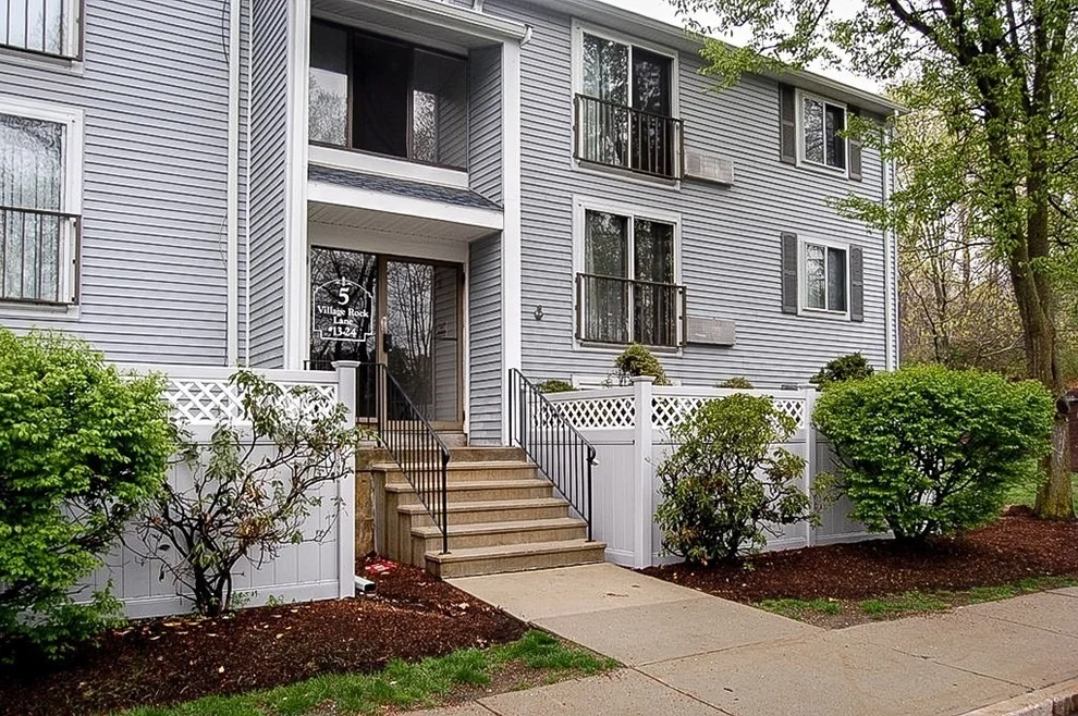 Unit for sale at 5 Village Rock Lane, Natick, MA 01760