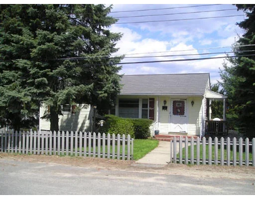Unit for sale at 2 Stanley Terr, Woburn, MA 01801