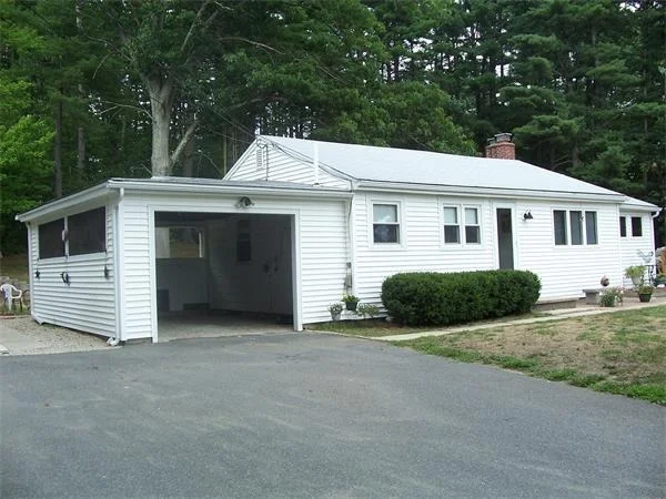 Unit for sale at 27 Amherst Rd, Merrimack, NH 03054