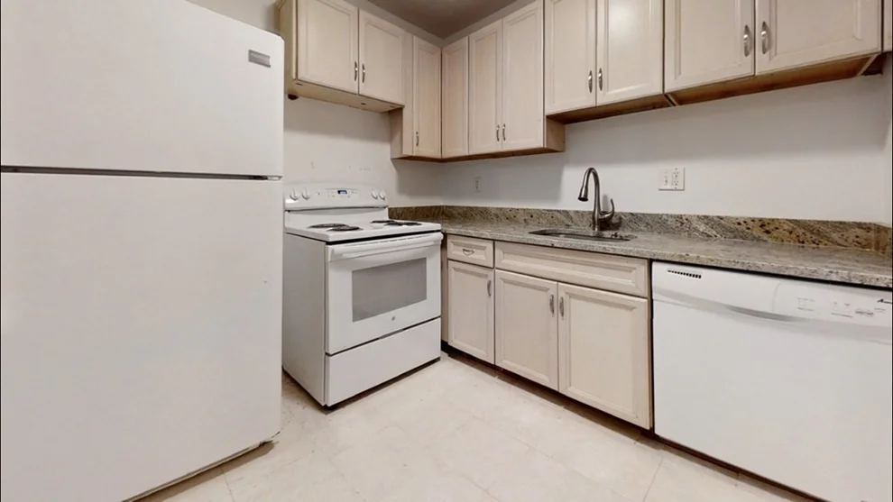 Unit for sale at 9 Weld St, Framingham, MA 01702