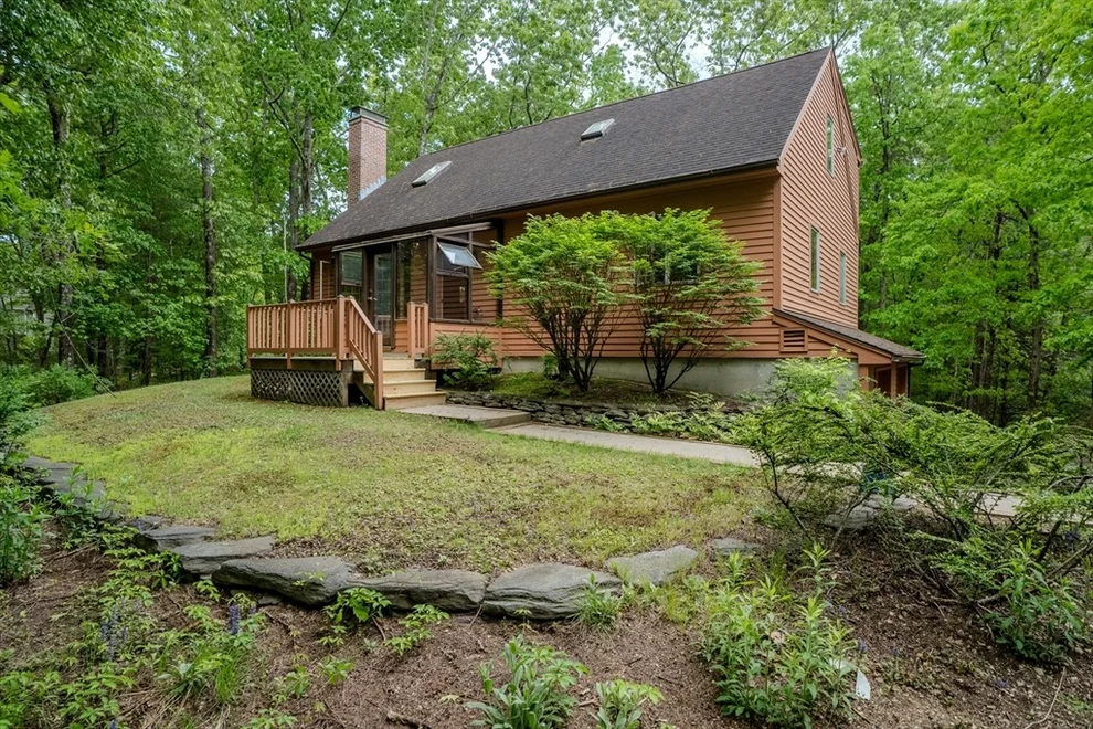 Unit for sale at 102 Larkspur Dr, Amherst, MA 01002