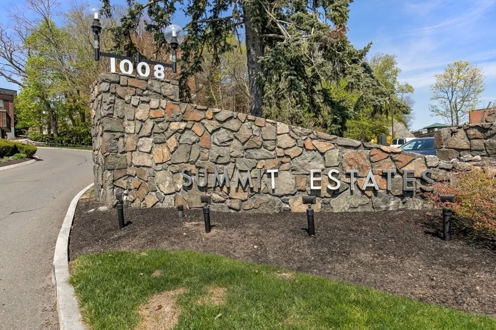 Unit for sale at 1008 Paradise, Swampscott, MA 01907