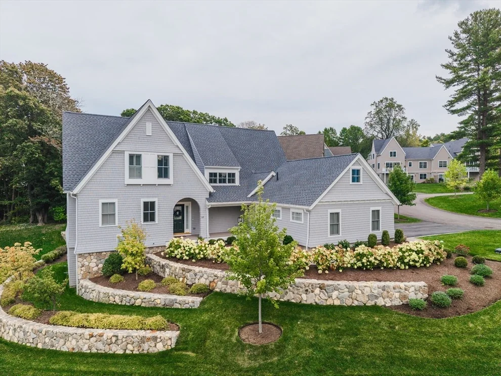 Unit for sale at 69 Wolcott Woods Lane, Milton, MA 02186