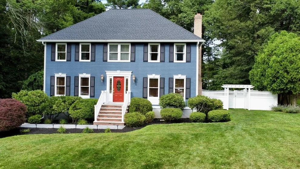 Unit for sale at 3 Lisamary Dr, North Reading, MA 01864
