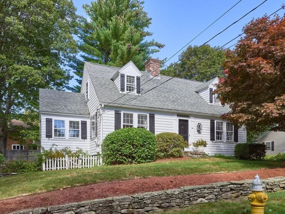 Unit for sale at 20 Manhattan Rd, Worcester, MA 01602