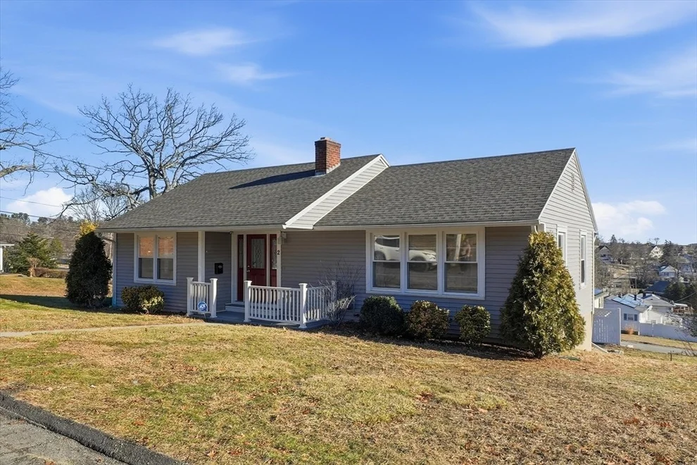 Unit for sale at 2 Oak Knoll Rd, Methuen, MA 01844