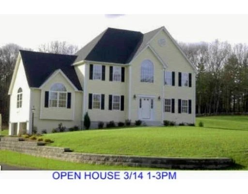Unit for sale at 472 Maple Street, Franklin, MA 02038