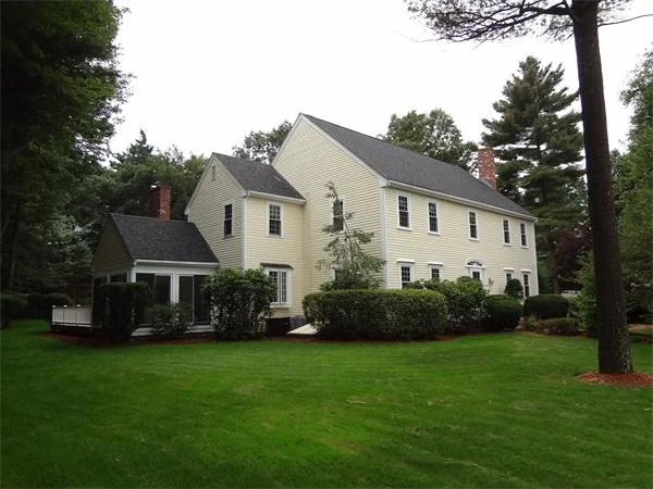 Unit for sale at 3 Stratton Dr, Westborough, MA 01581