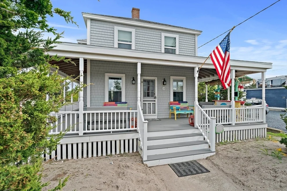 Unit for sale at 18 Marshfield Ave, Scituate, MA 02066