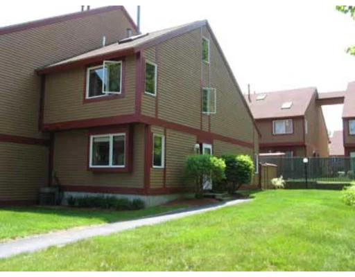 Unit for sale at 62 Meadow Pond Dr, Leominster, MA 01453
