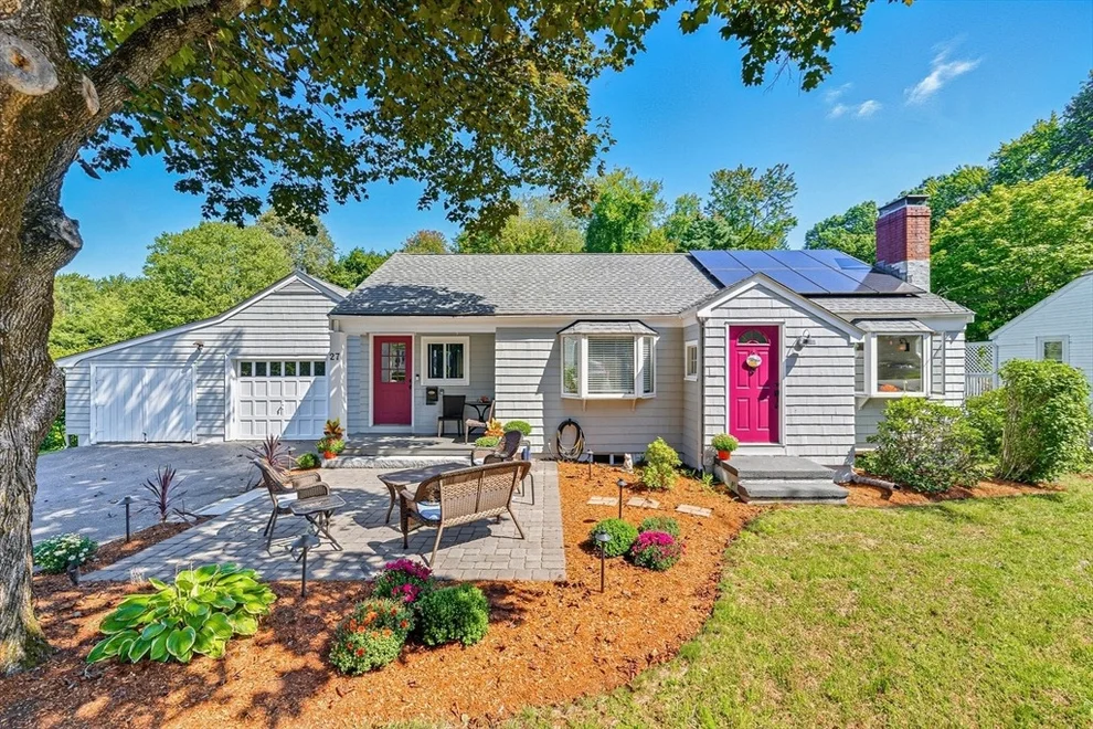 Unit for sale at 27 Joclyn Ave, Framingham, MA 01701