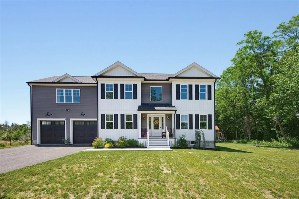 Unit for sale at 1479 Main St, Acushnet, MA 02743