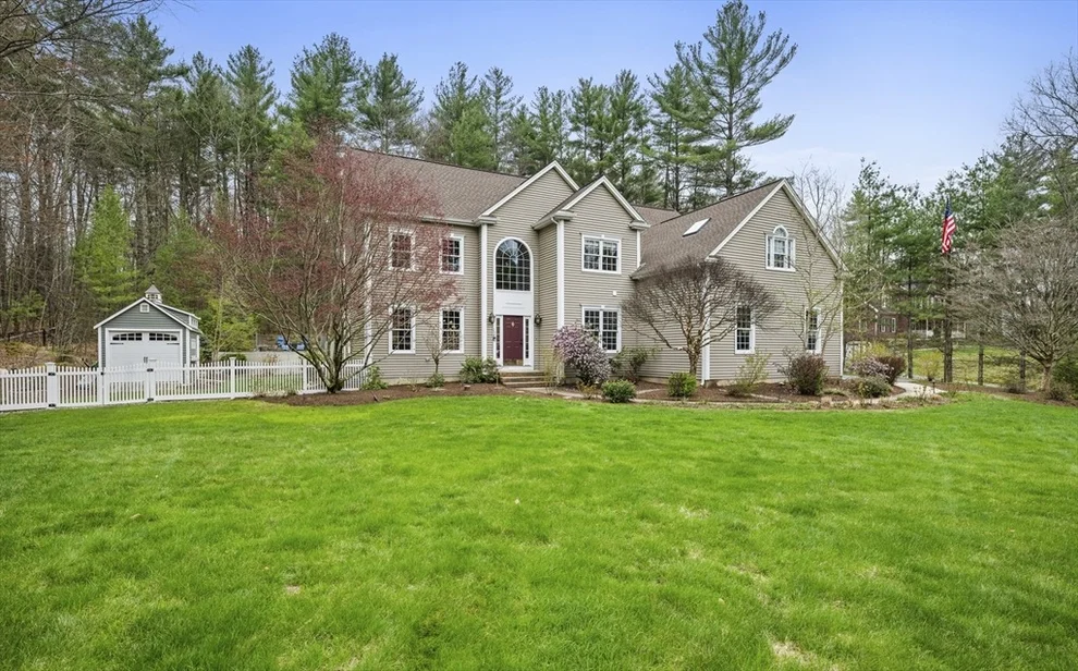 Unit for sale at 154 South Street, Upton, MA 01568