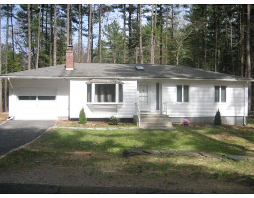 Unit for sale at 12 Duxbury Lane, Amherst, MA 01002