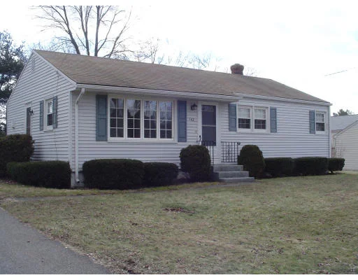 Unit for sale at 142 Sheehan Dr, Holyoke, MA 01040