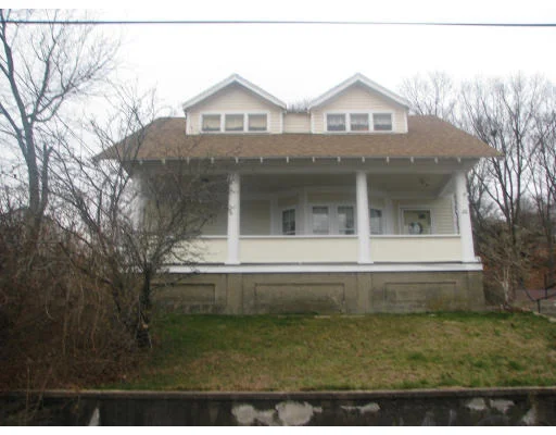 Unit for sale at 33 Warner St., Gloucester, MA 01930